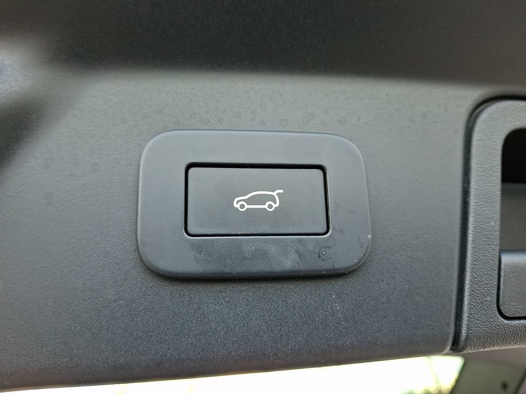 Used 2025 Land Rover Range Rover Velar Dynamic SE AWD/4WD image 32