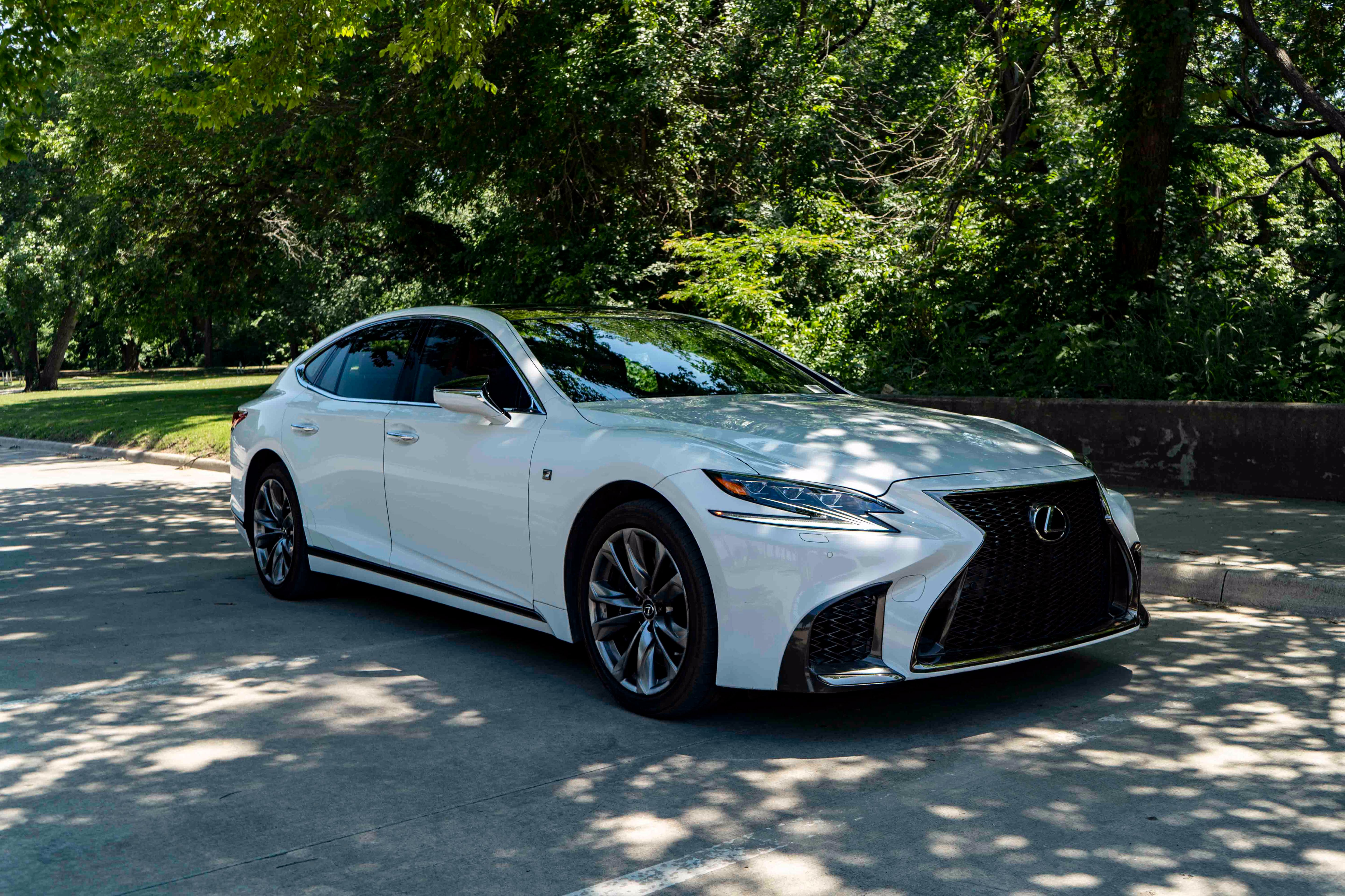 Used 2019 Lexus LS 500 F Sport w/ Accessory Package (Z2) AWD/4WD video 2