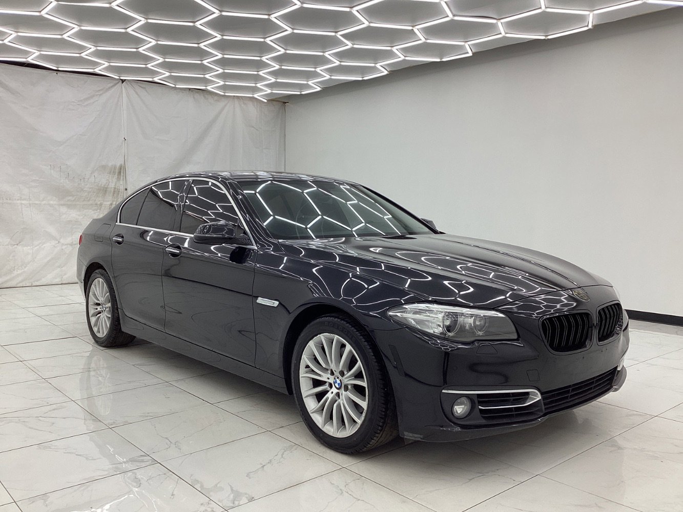 Used 2015 BMW 528i xDrive Sedan AWD/4WD image 7