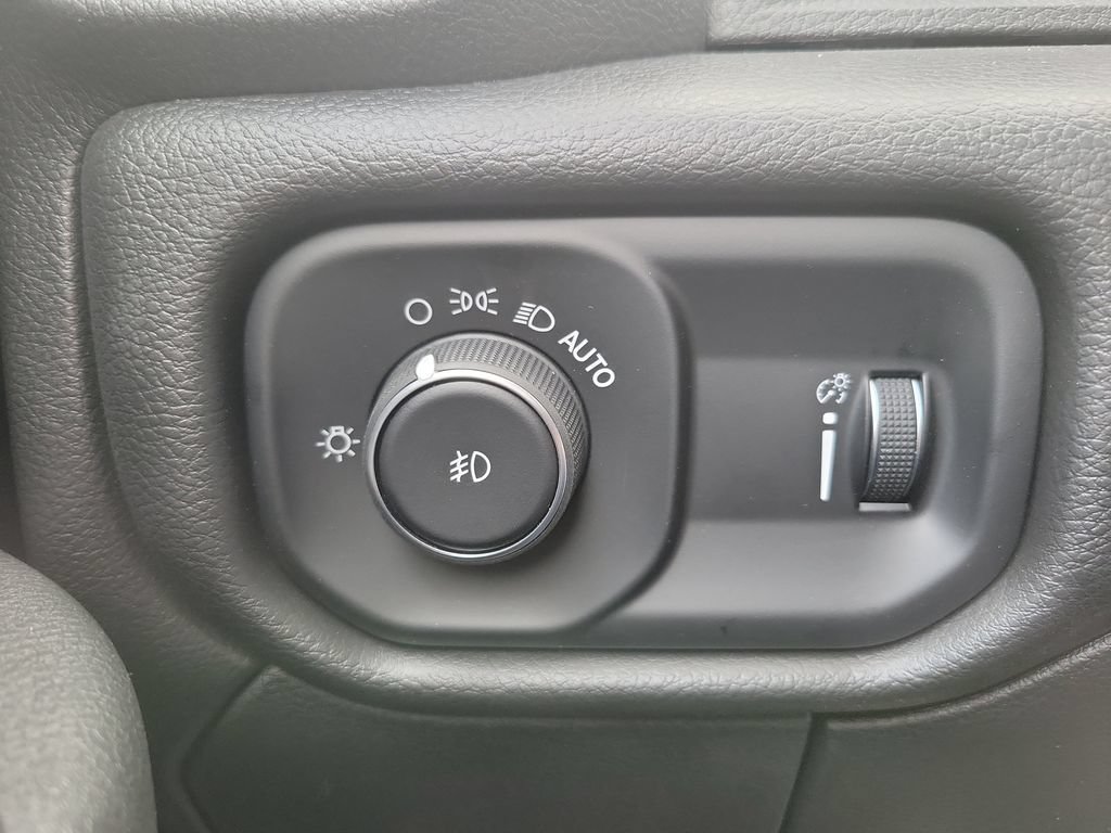 New 2025 RAM 5500 Tradesman AWD/4WD image 26