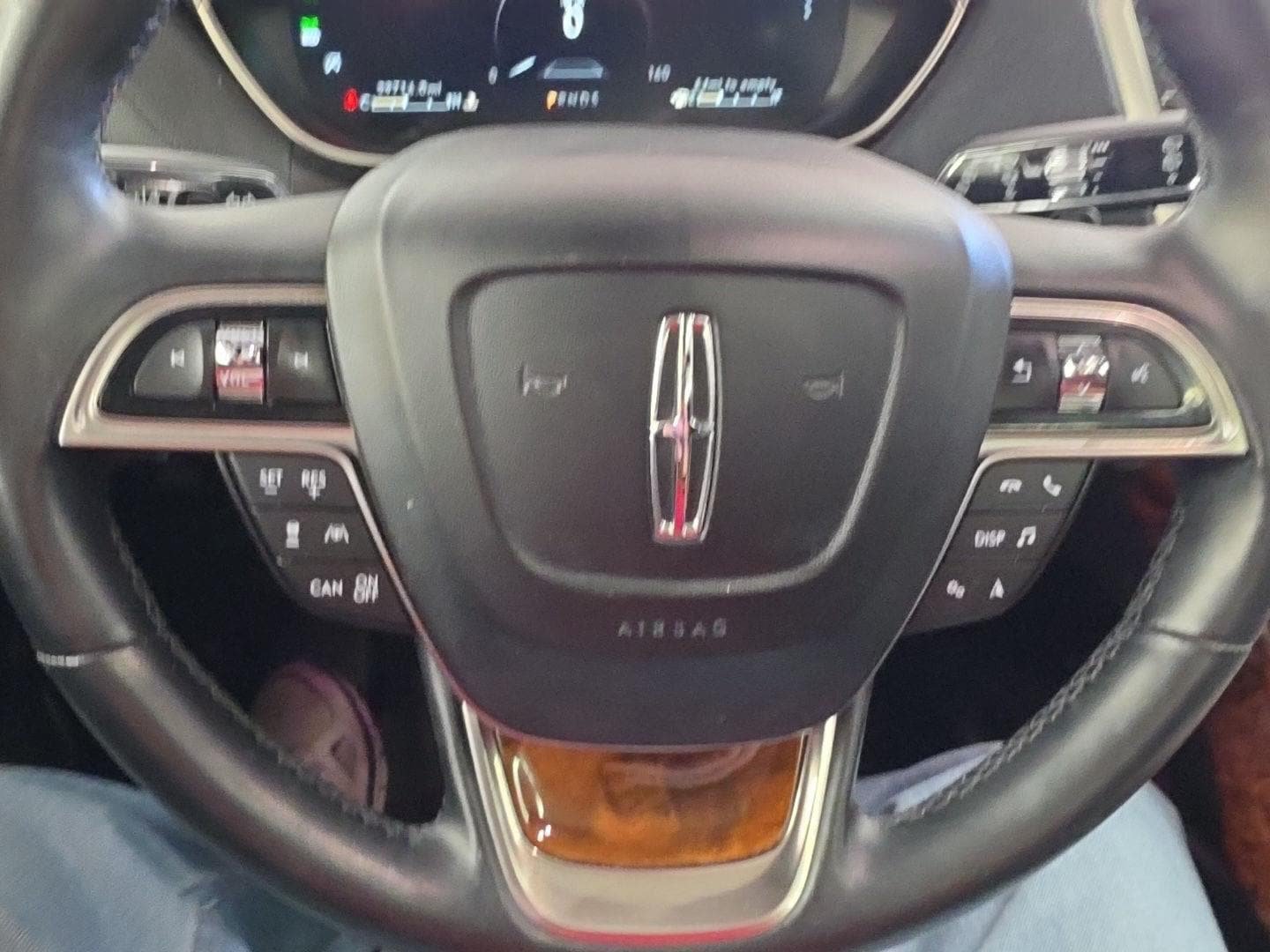 Used 2020 Lincoln Nautilus Reserve FWD image 10