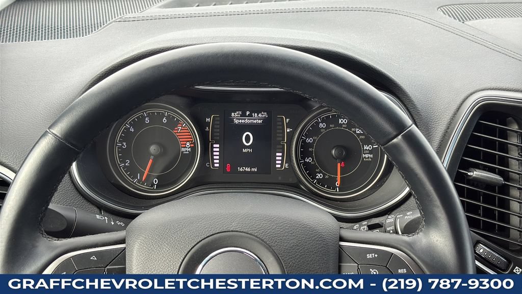 Used 2019 Jeep Cherokee Latitude Plus AWD/4WD image 20
