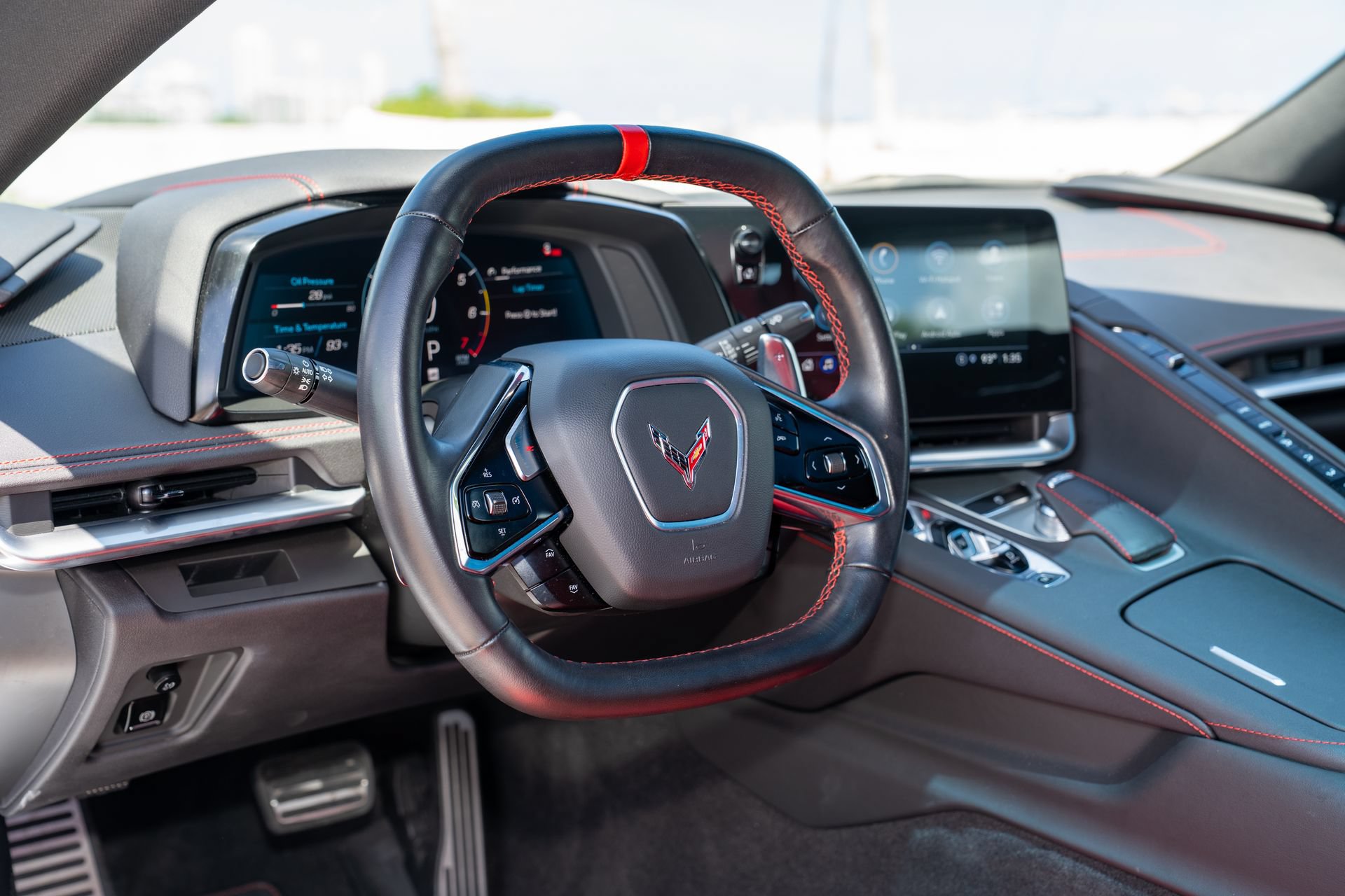 Used 2022 Chevrolet Corvette Stingray Coupe w/ Engine Appearance Package RWD image 21