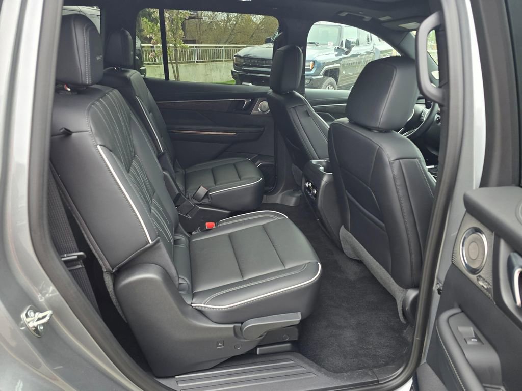 Used 2026 Buick Enclave Avenir w/ Super Cruise Package AWD/4WD image 12