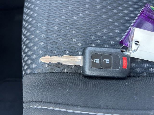 Used 2018 Mitsubishi Outlander AWD image 33