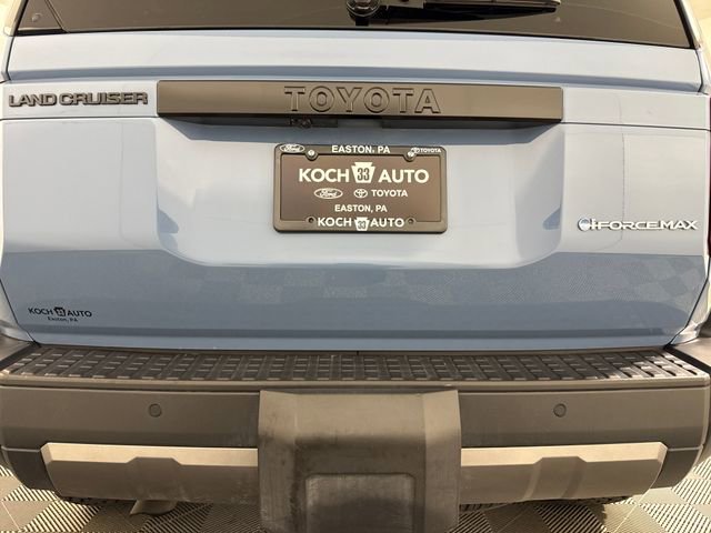Used 2025 Toyota Land Cruiser w/ Premium Package image 23