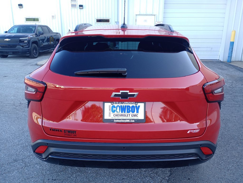 New 2026 Chevrolet Trax RS w/ Driver Confidence Package FWD image 4