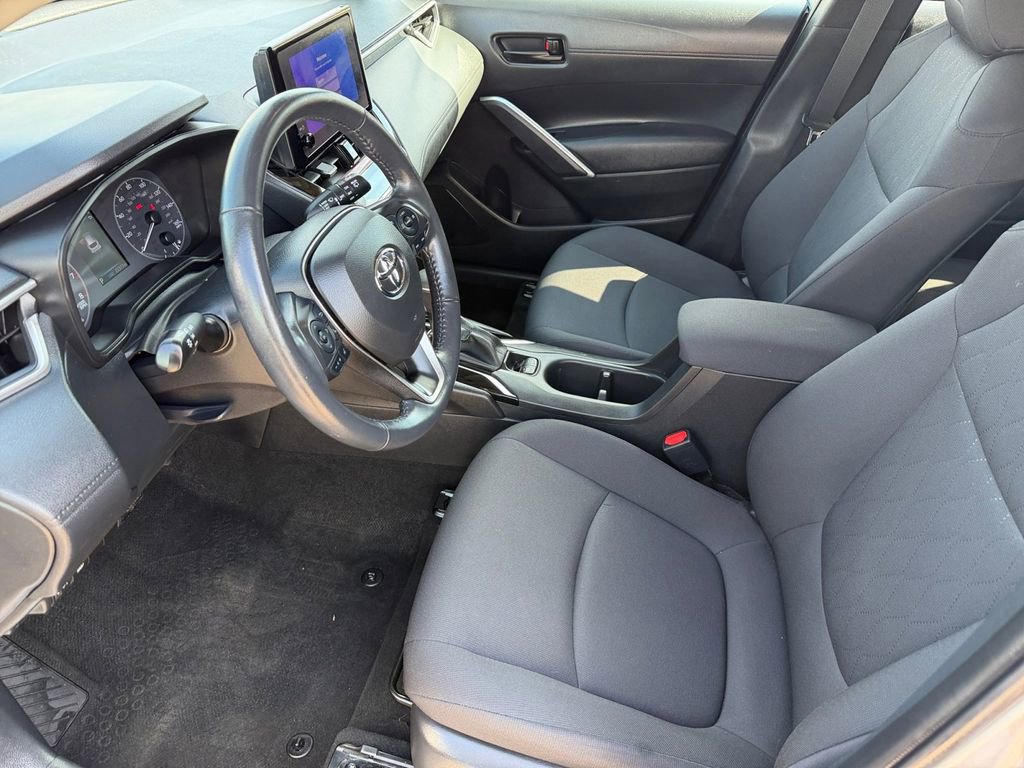 Used 2023 Toyota Corolla Cross LE w/ Moonroof Package image 9