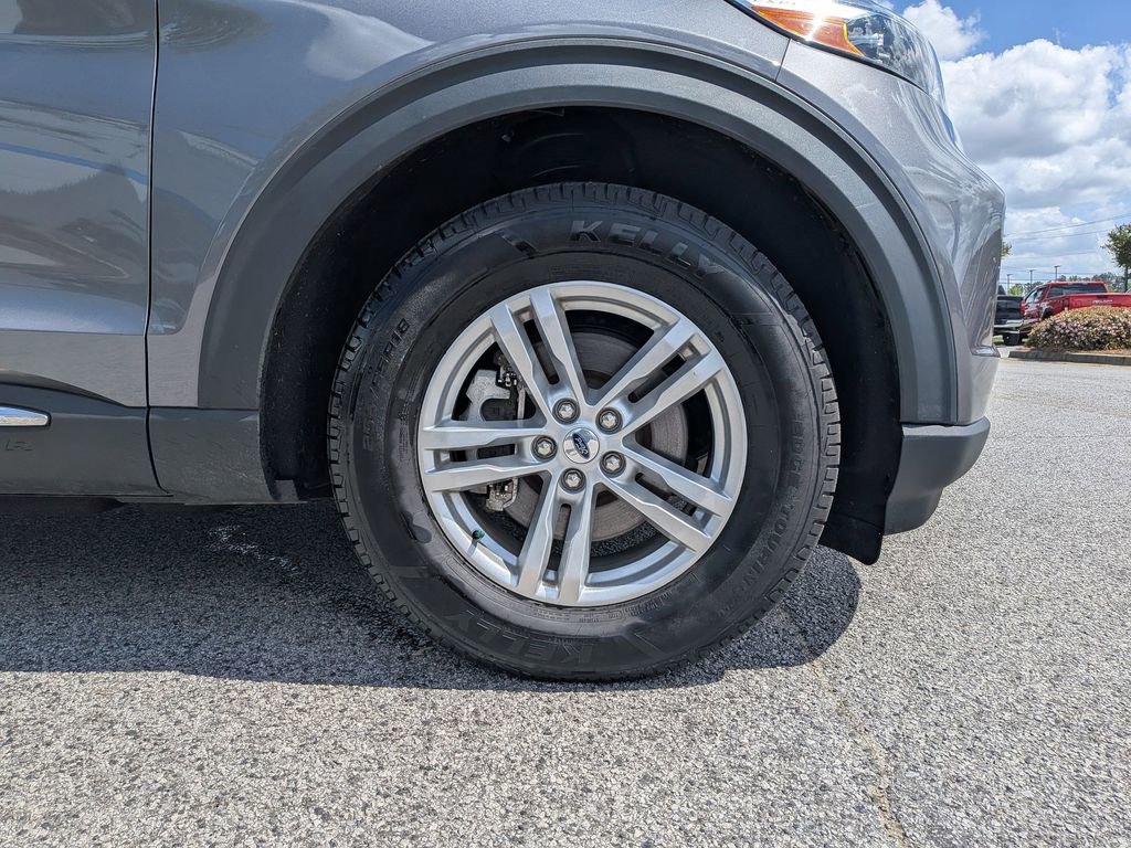 Used 2022 Ford Explorer XLT image 11