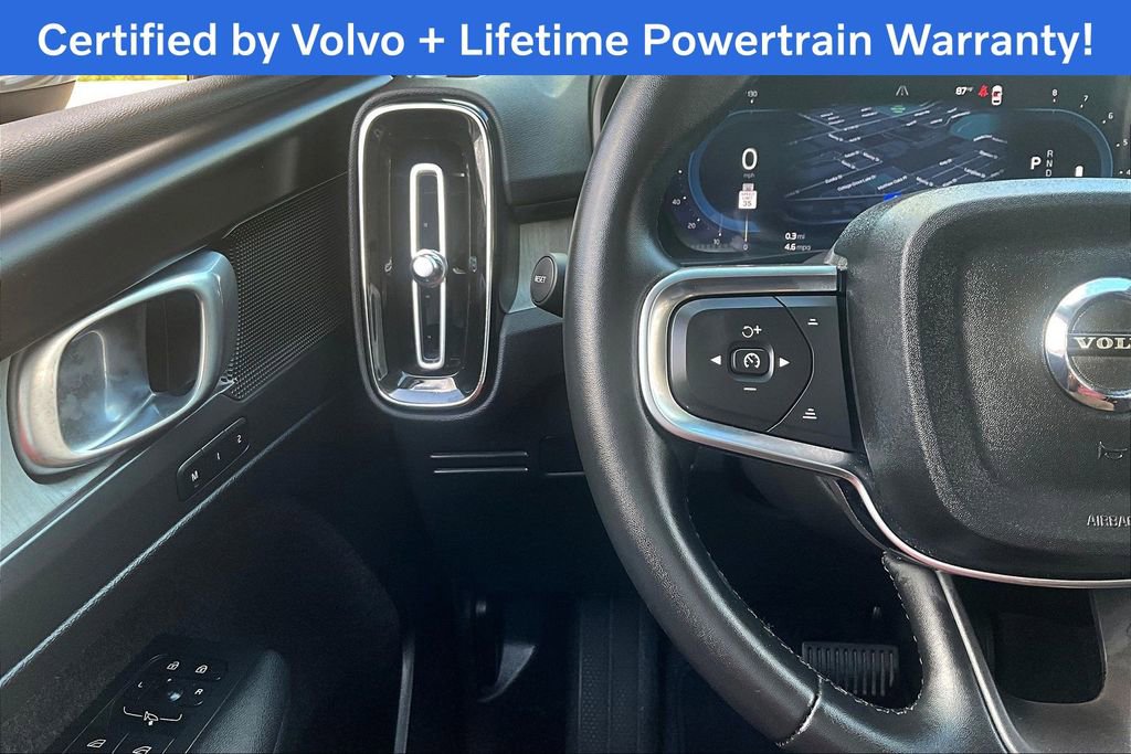 Certified 2025 Volvo XC40 B5 Core image 25
