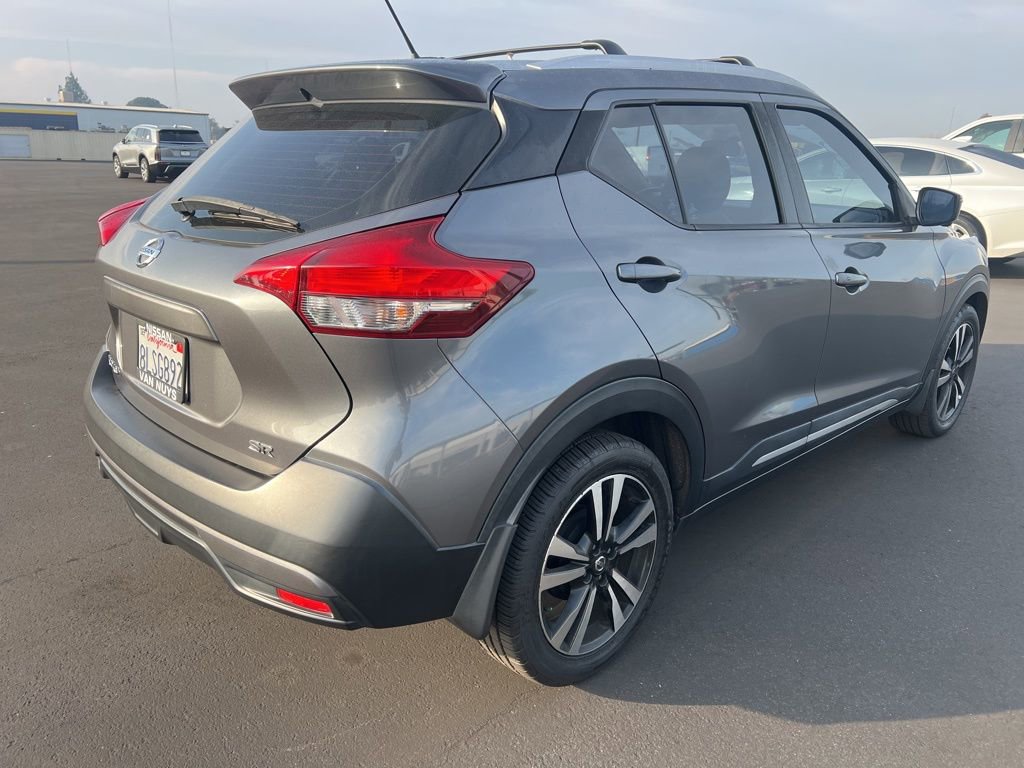 Used 2019 Nissan Kicks SR w/ SR Premium Package image 12
