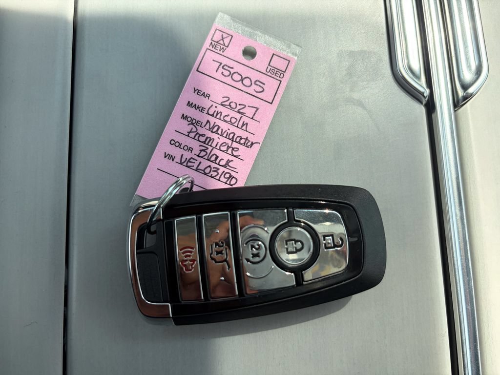 New 2027 Lincoln Navigator Premiere AWD/4WD image 55