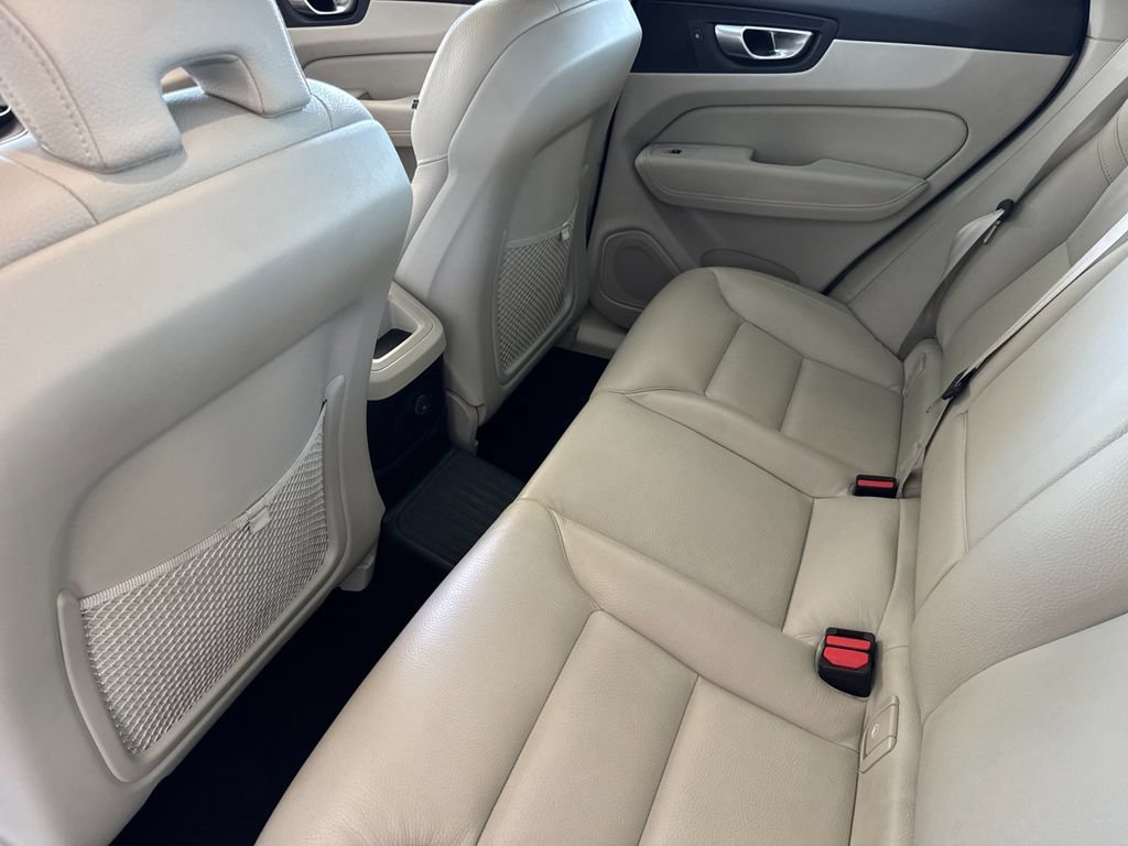 Certified 2024 Volvo XC60 T8 Core AWD/4WD image 11