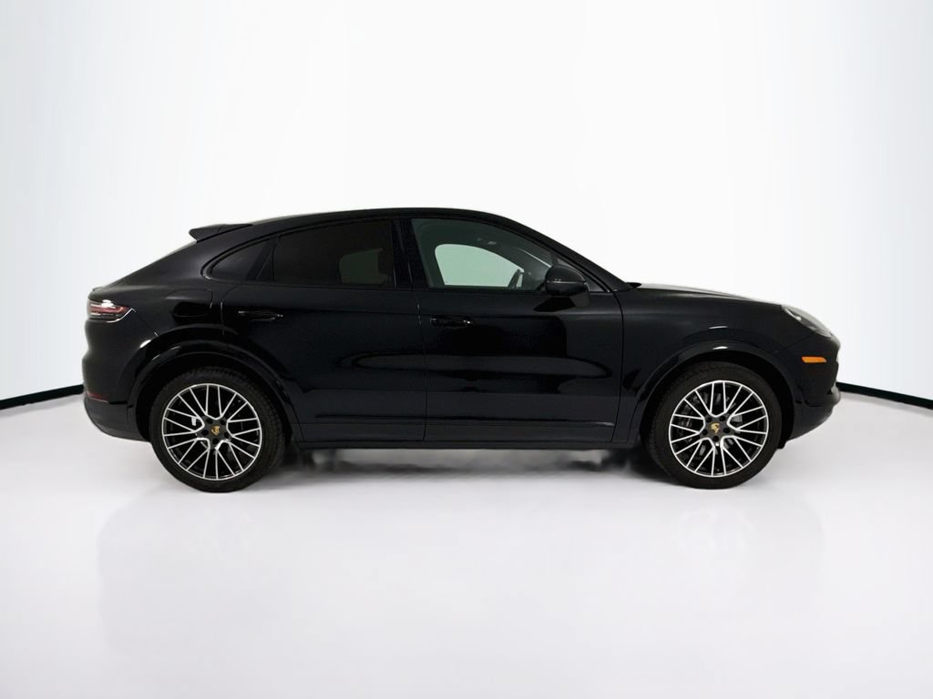Certified 2023 Porsche Cayenne Coupe AWD/4WD image 8