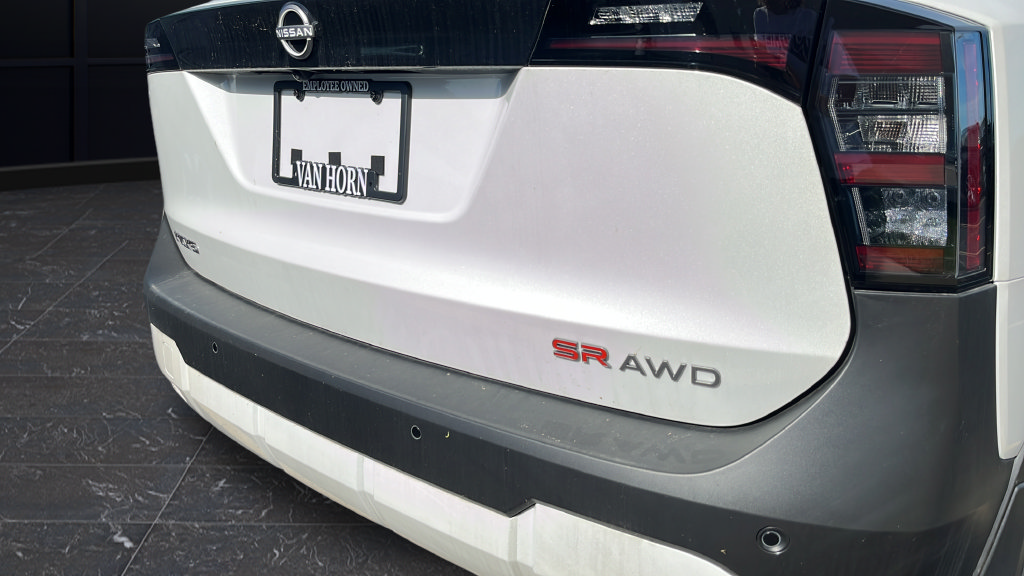 New 2026 Nissan Kicks SR AWD/4WD image 91