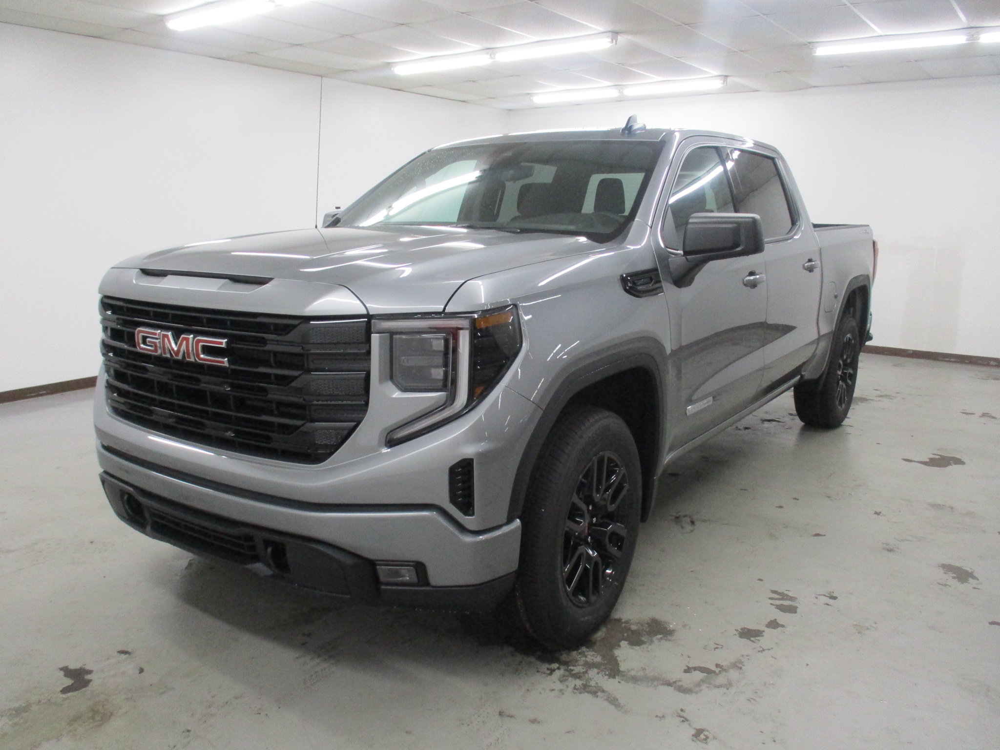 New 2026 GMC Sierra 1500 Elevation AWD/4WD image 1