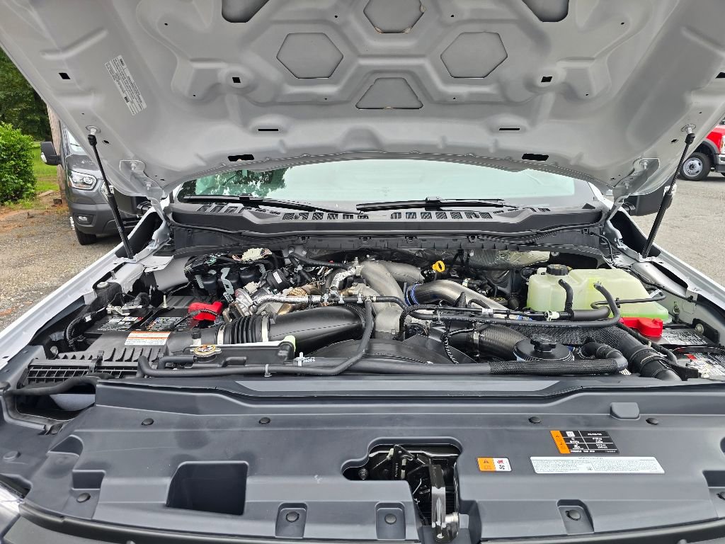 New 2025 Ford F450 XLT AWD/4WD image 27