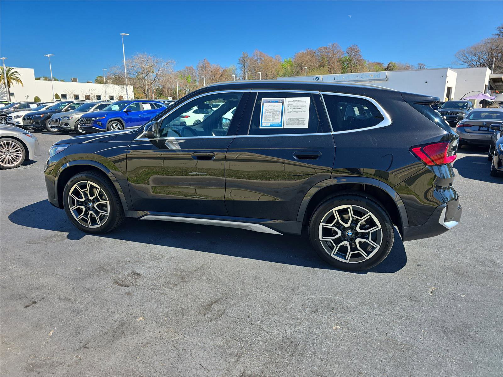 Used 2025 BMW X1 xDrive28i image 4