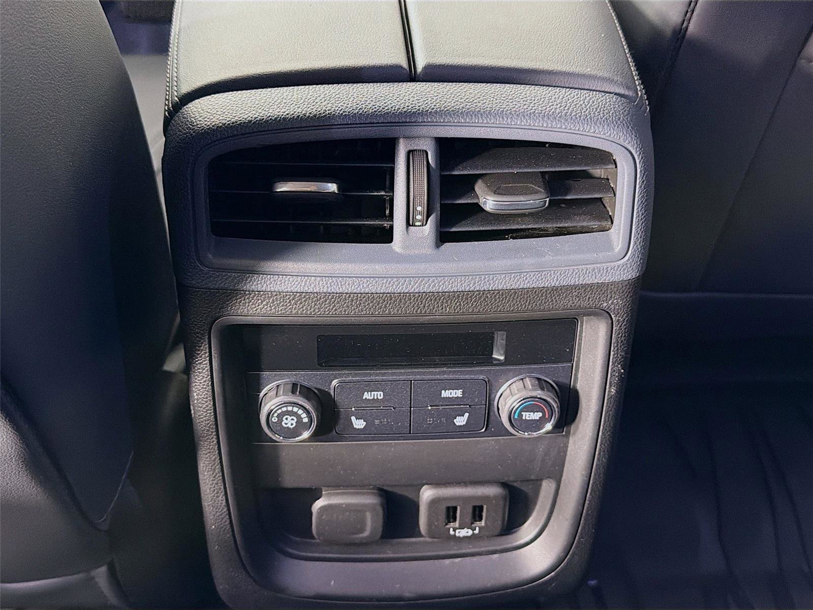 Used 2019 Buick Envision Premium image 27