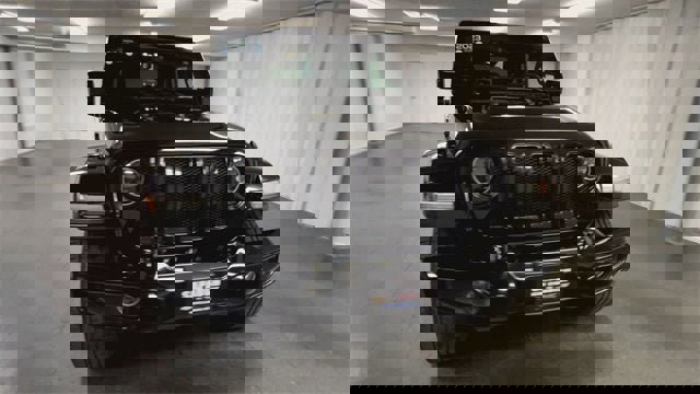 Used 2023 Jeep Wrangler Unlimited Sahara image 3