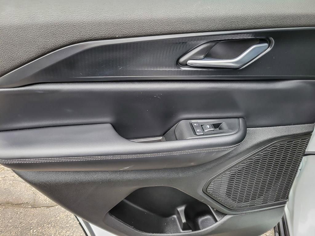 Used 2025 Jeep Grand Cherokee Altitude image 20