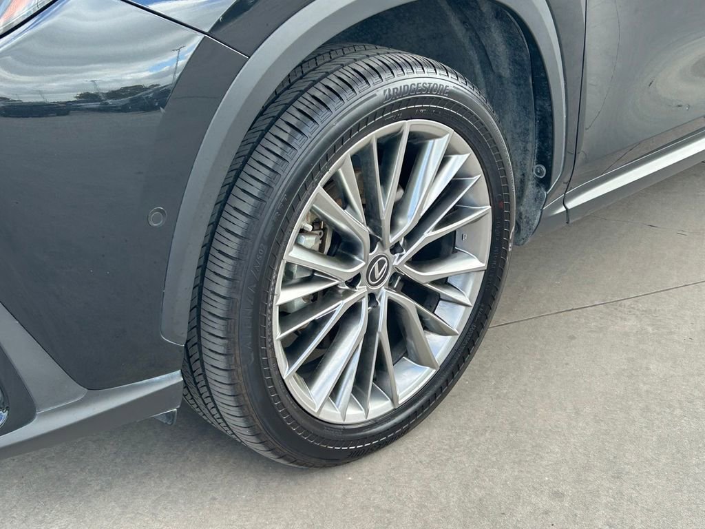 Used 2023 Lexus NX 350h AWD w/ Vision Package image 9