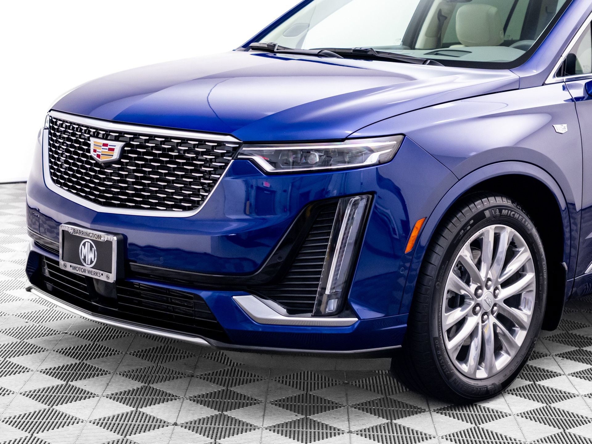 Used 2025 Cadillac XT6 Premium Luxury w/ Technology Package AWD/4WD image 43