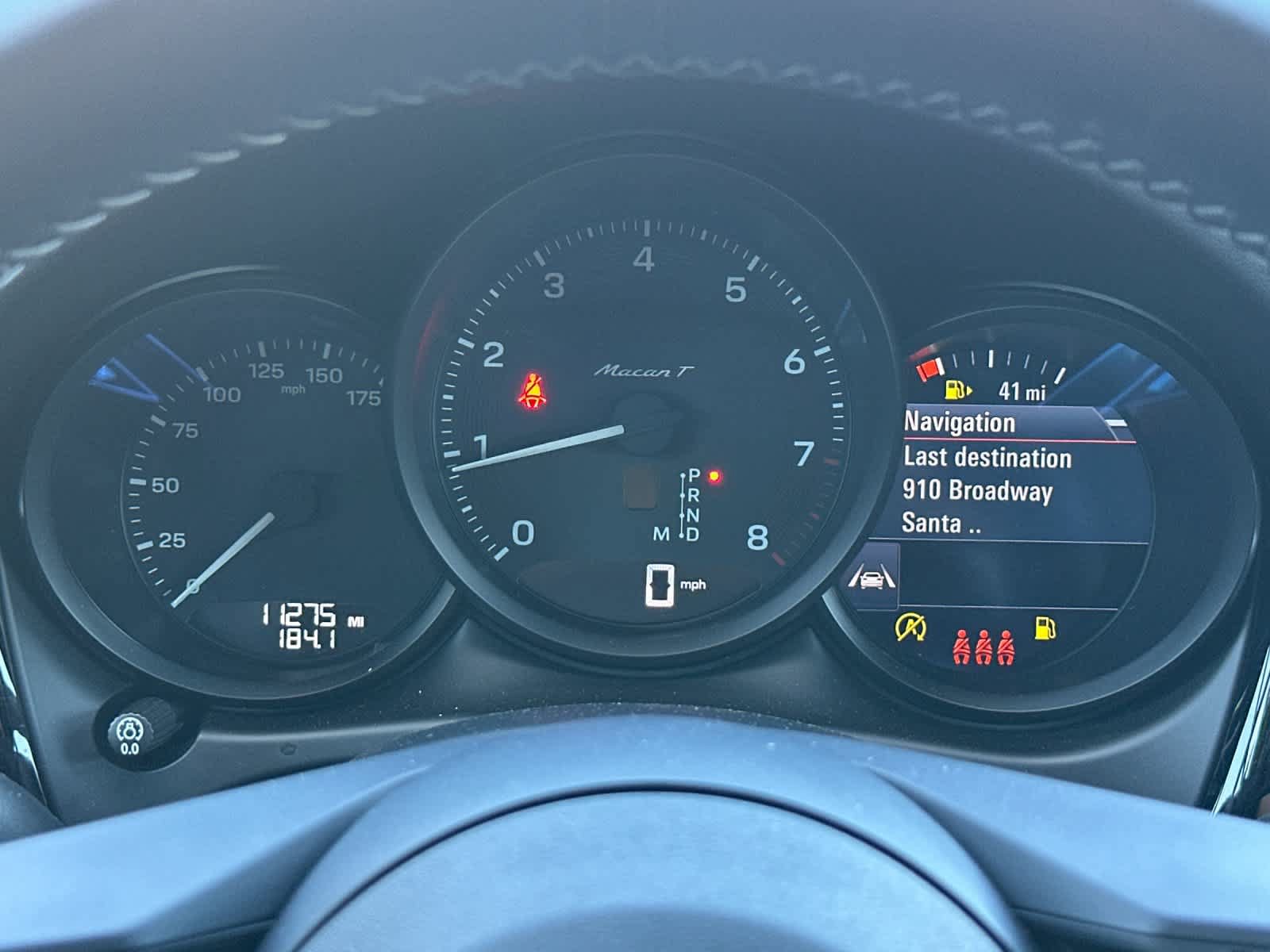 Certified 2023 Porsche Macan Turbo AWD/4WD image 28