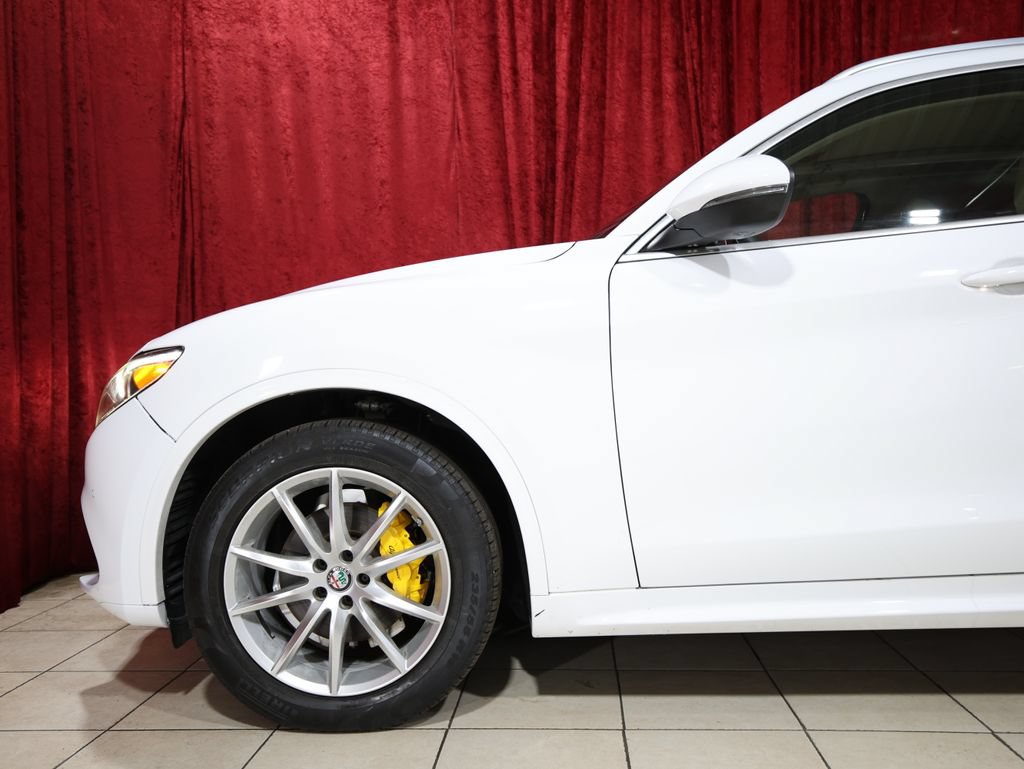 Used 2021 Alfa Romeo Stelvio Ti w/ Premium Package AWD/4WD image 5