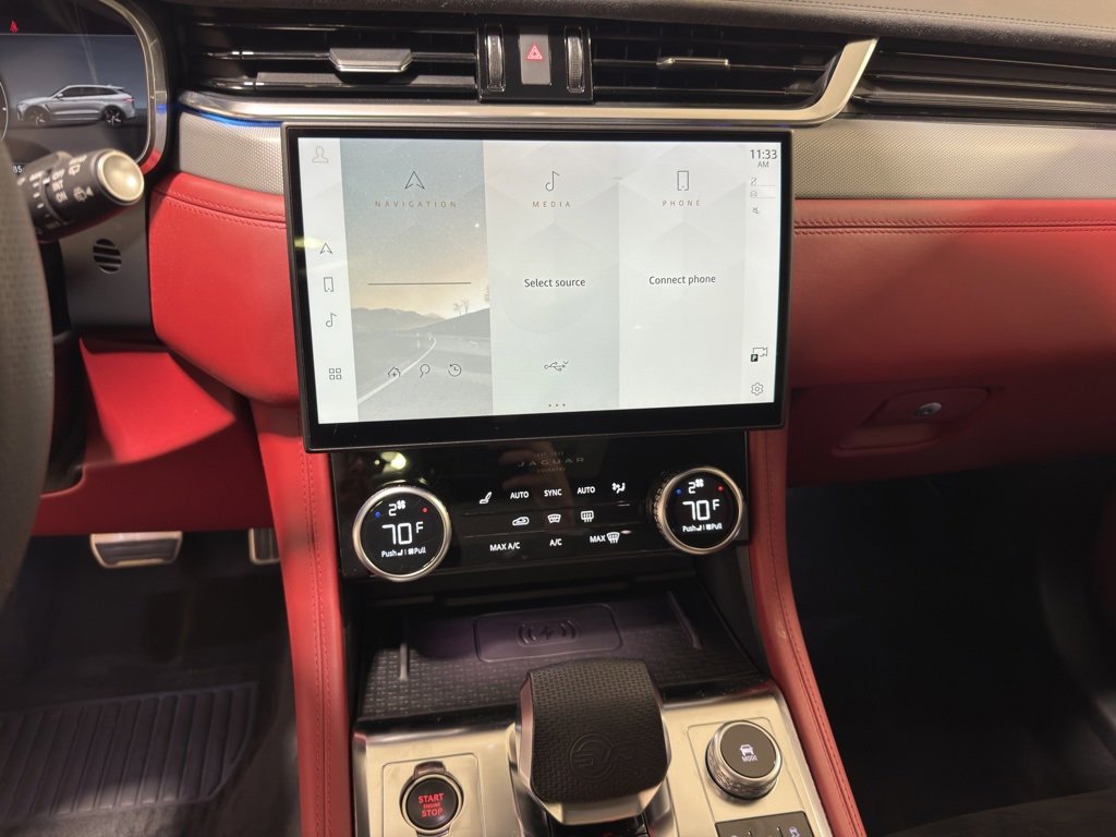 Used 2023 Jaguar F-PACE SVR image 16