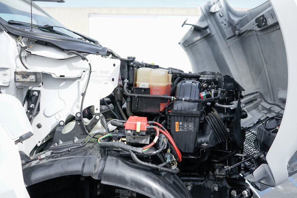 Used 2016 Ford F650 2WD Regular Cab Super Duty image 17