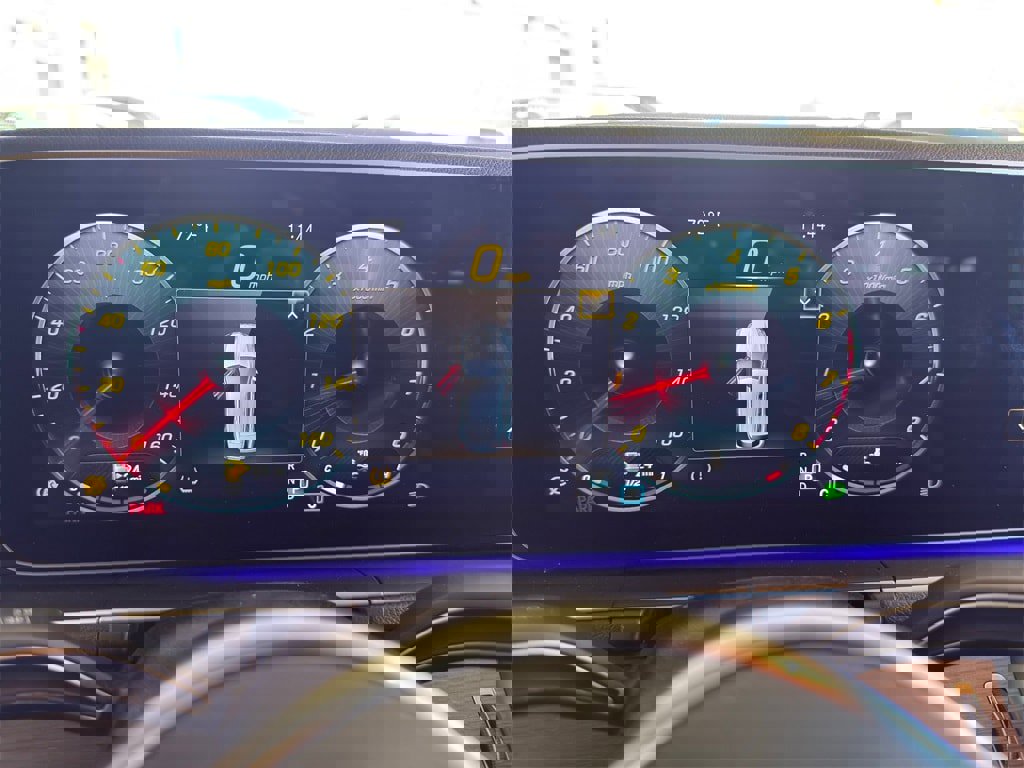 Used 2022 Mercedes-Benz GLE 350 w/ Premium Package image 14