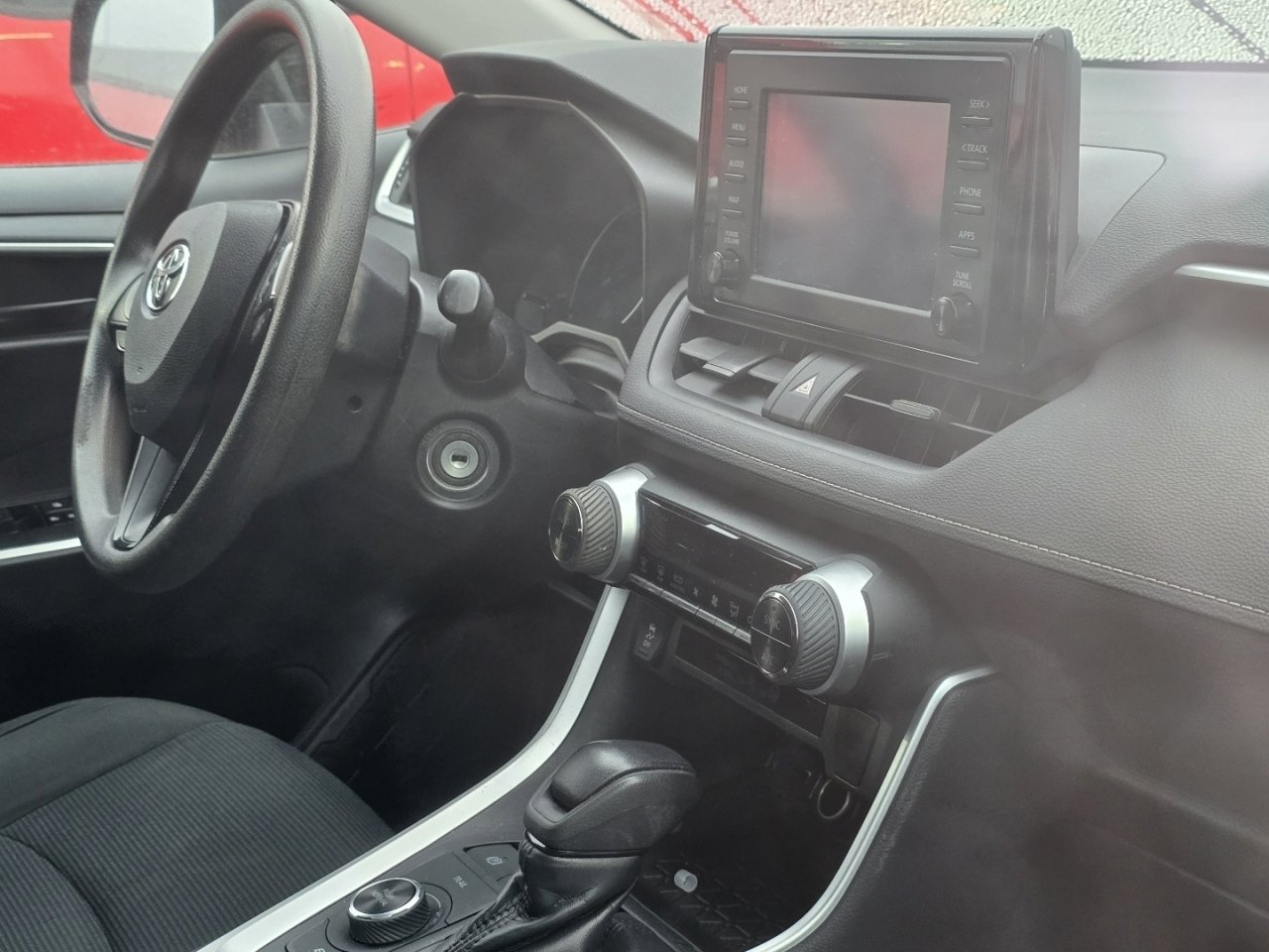 Used 2019 Toyota RAV4 LE image 13