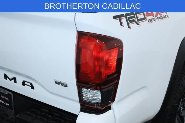 Used 2018 Toyota Tacoma TRD Off-Road w/ Technology Package AWD/4WD image 13