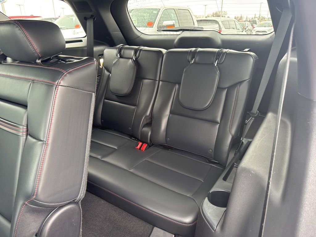 Used 2025 Ford Explorer ST-Line w/ ST-Line Street Pack image 23