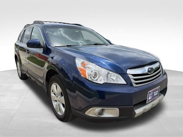 Used 2010 Subaru Outback 2.5i Limited AWD/4WD image 2