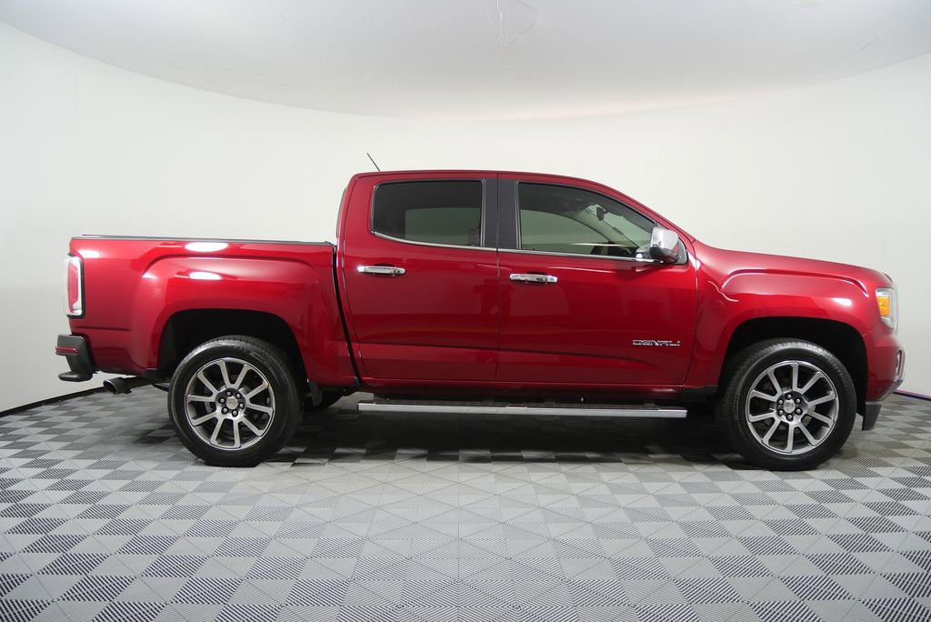 Used 2019 GMC Canyon Denali image 2