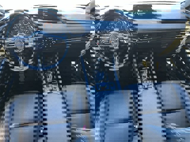 Used 2021 MAZDA MAZDA3 AWD 2.5 Turbo Hatchback image 2