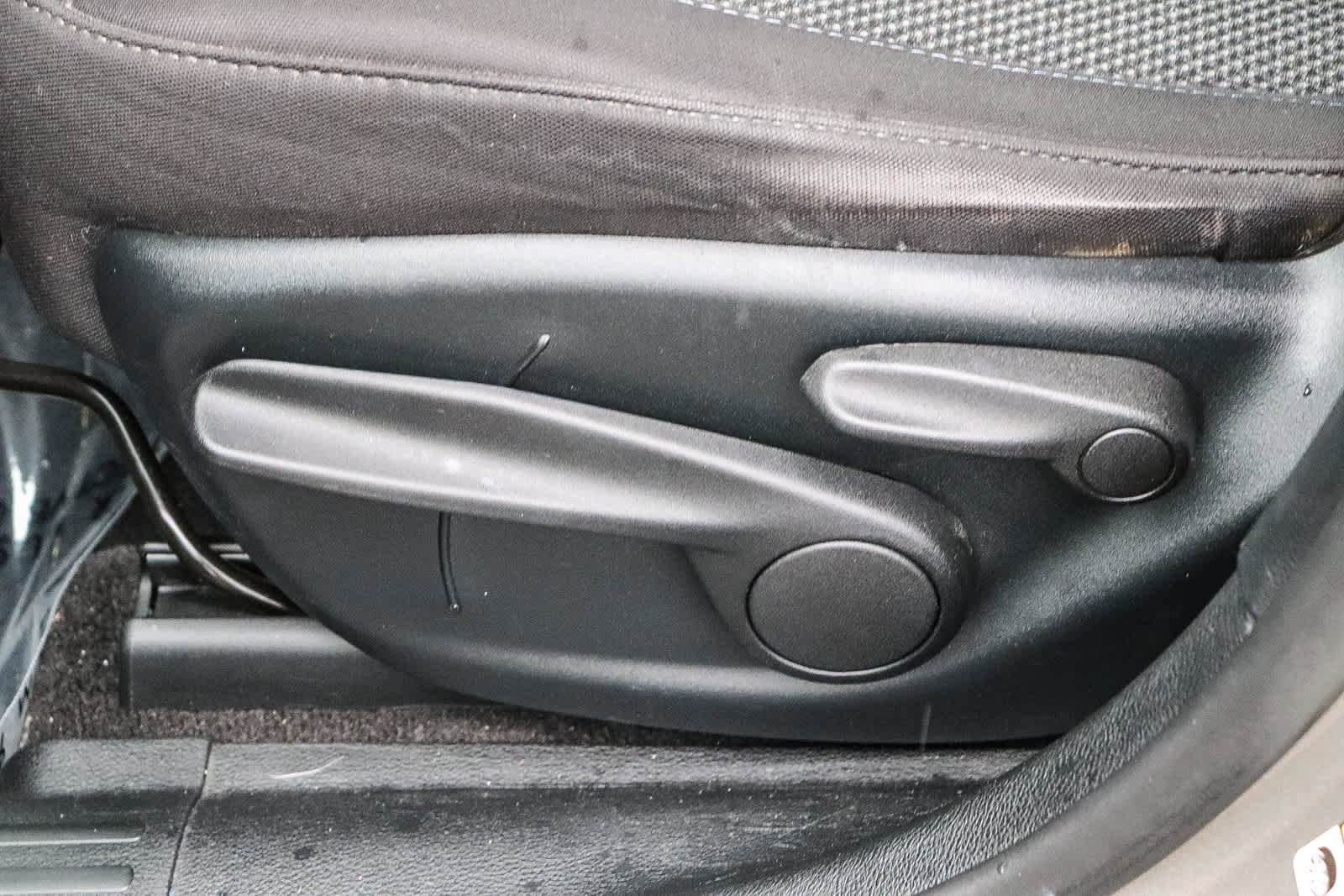 Used 2019 Jeep Cherokee Latitude w/ Popular Appearance Group image 22