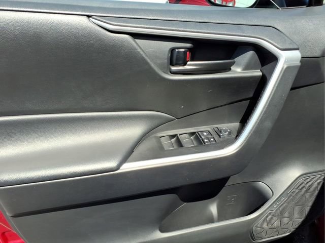 Certified 2024 Toyota RAV4 LE AWD/4WD image 9