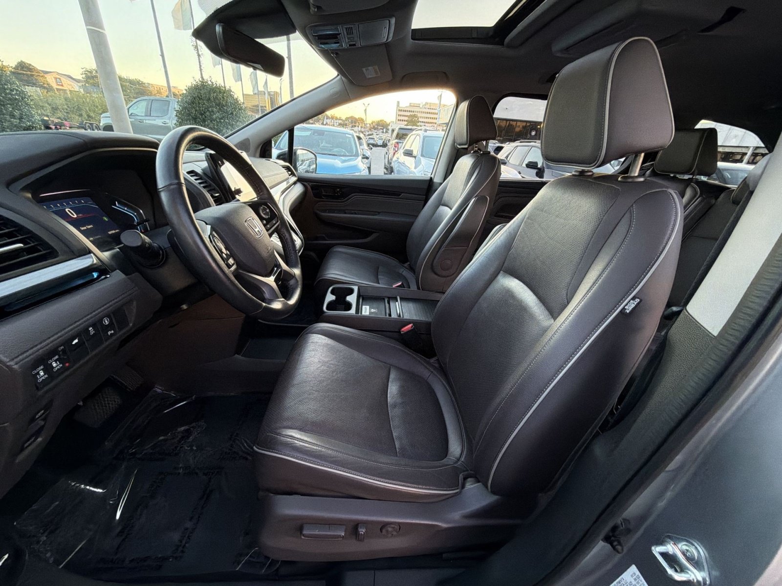 Used 2024 Honda Odyssey Elite image 13
