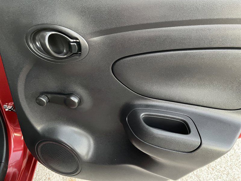 Used 2019 Nissan Versa S Plus image 17