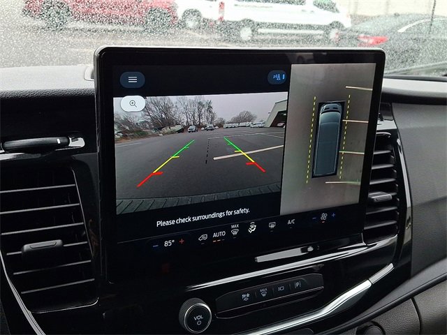 Used 2023 Ford Transit 350 XLT image 17