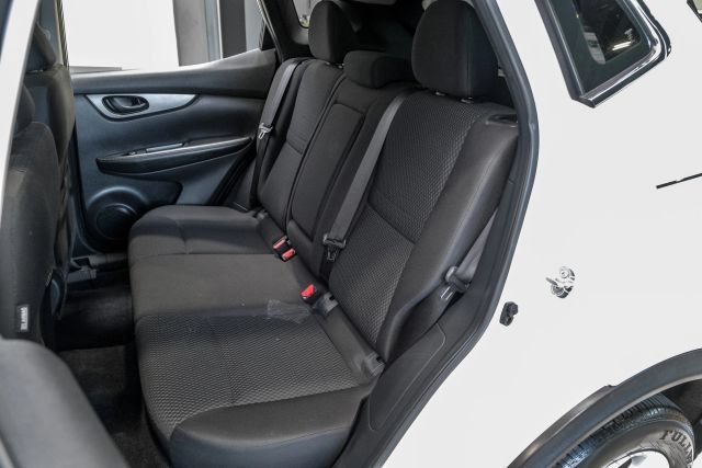 Used 2018 Nissan Rogue Sport S w/ S Appearance Package FWD image 43