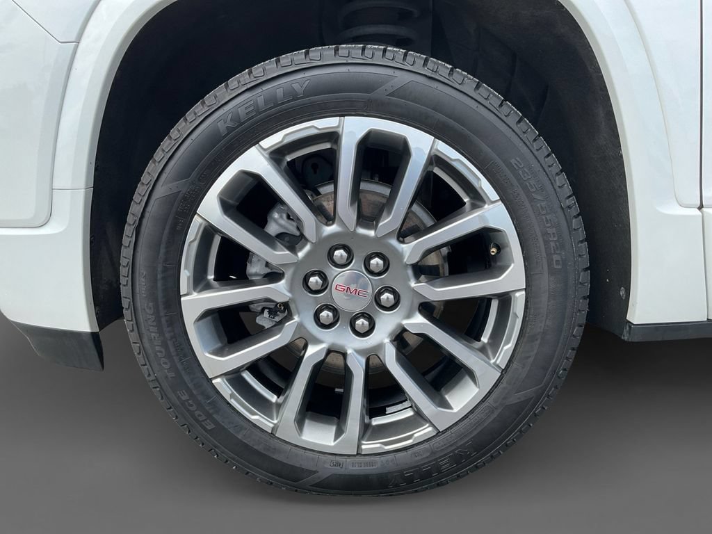 Used 2023 GMC Acadia Denali w/ Denali Ultimate Package FWD image 15