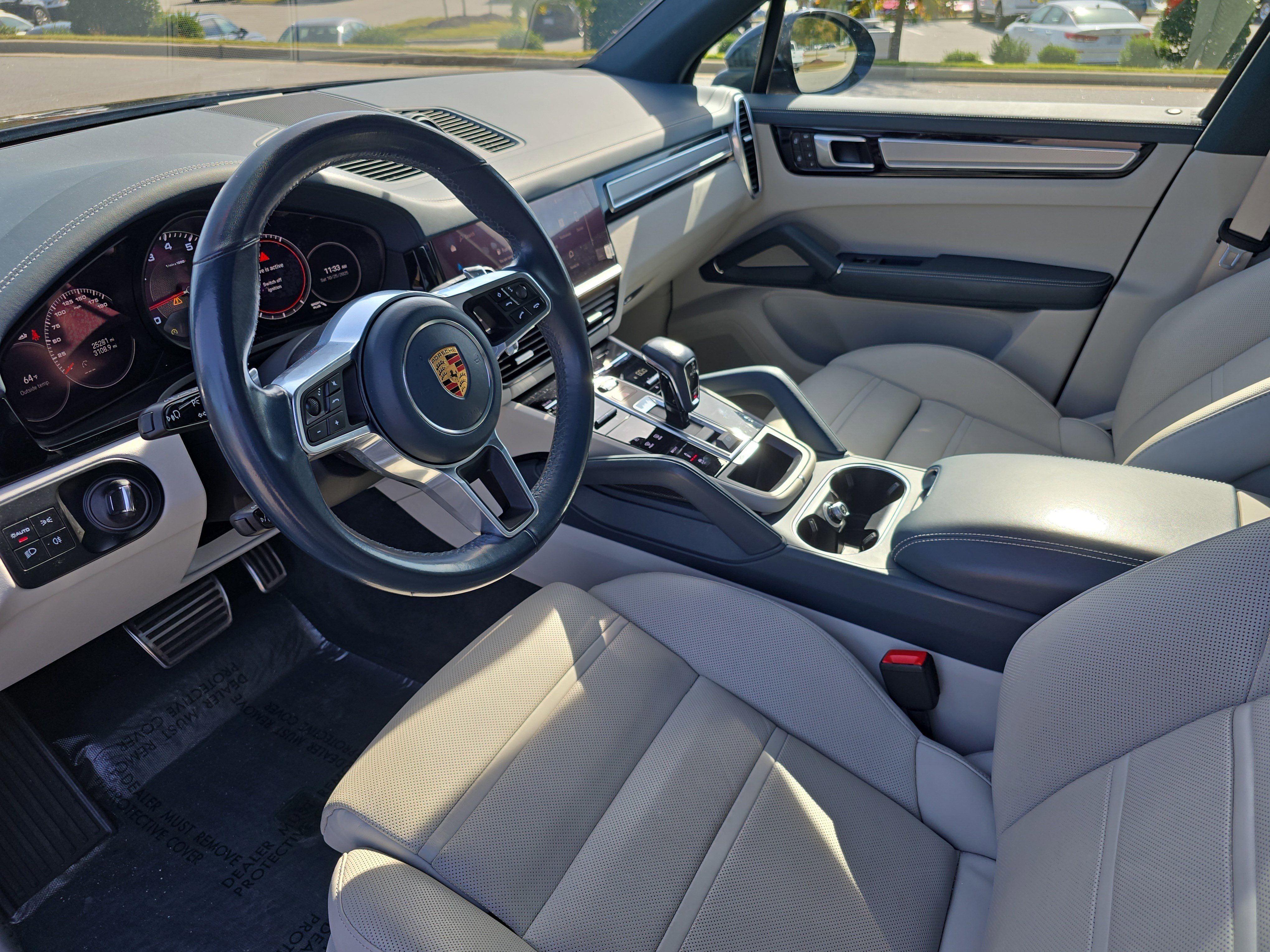 Used 2022 Porsche Cayenne S image 15