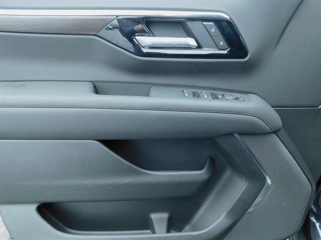 New 2026 Chevrolet Suburban LS w/ LPO, Chrome Package image 25
