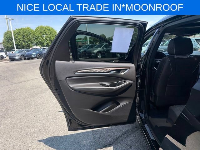 Used 2023 Buick Enclave Avenir AWD/4WD image 22