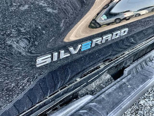 New 2025 Chevrolet Silverado EV RST AWD/4WD image 32