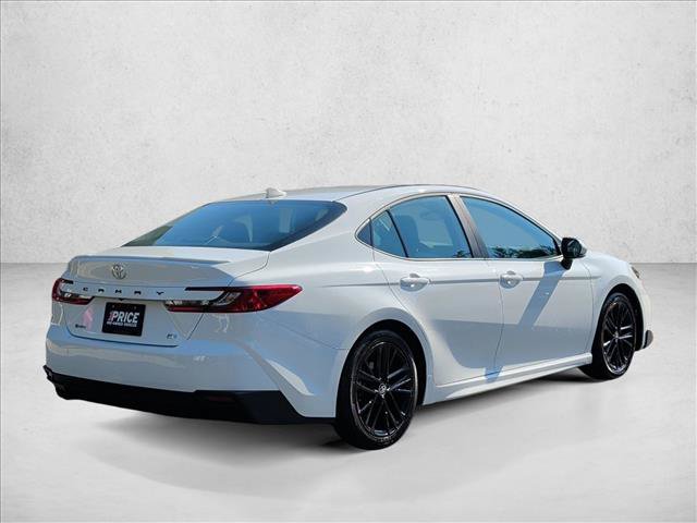 Used 2025 Toyota Camry SE FWD image 5